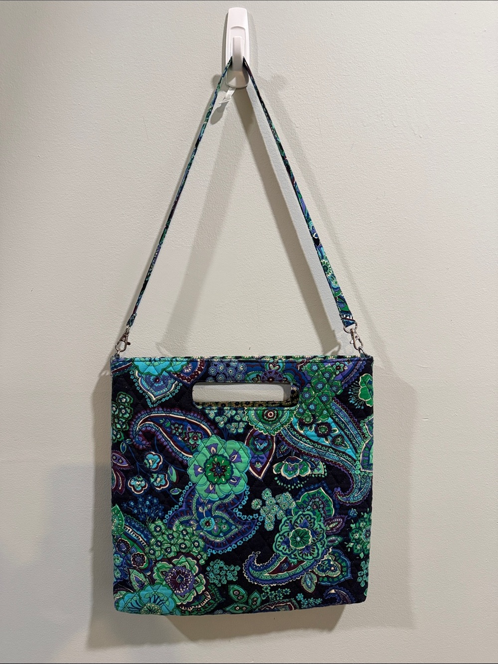 Vera Bradley retired blue‎ rhapsody tote handbag